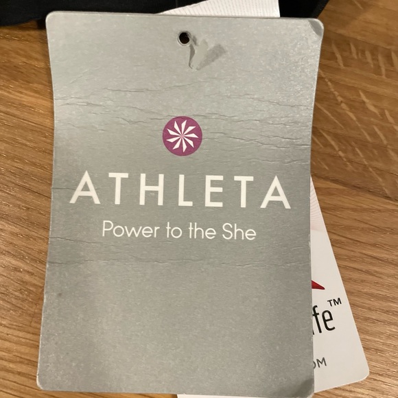 NWT Athleta Cross Front Crop Rashguard - Picture 6 of 10